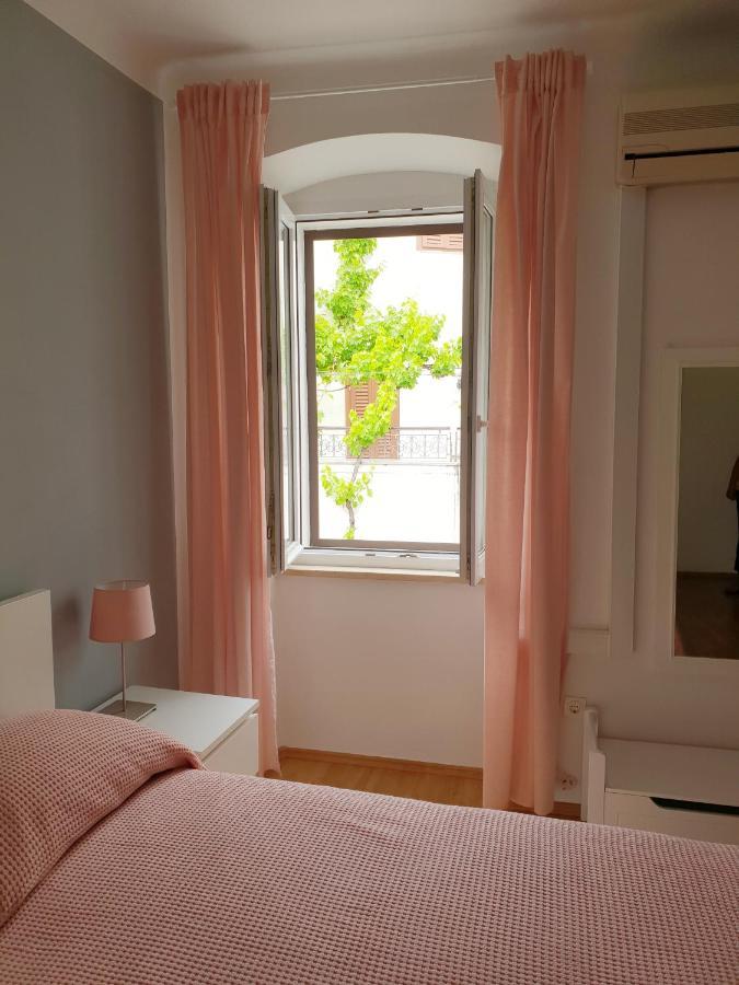Guesthouse Fatuta Cres Eksteriør billede